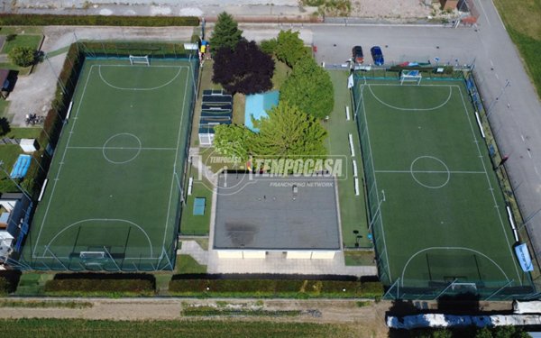 negozio in vendita a Crevalcore