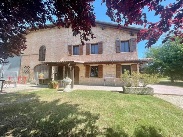 casa indipendente in vendita a Crevalcore