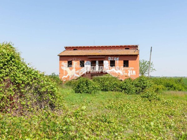 casa indipendente in vendita a Crevalcore in zona Sammartini