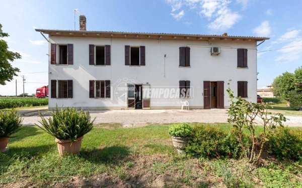 casa indipendente in vendita a Crevalcore in zona Galeazza