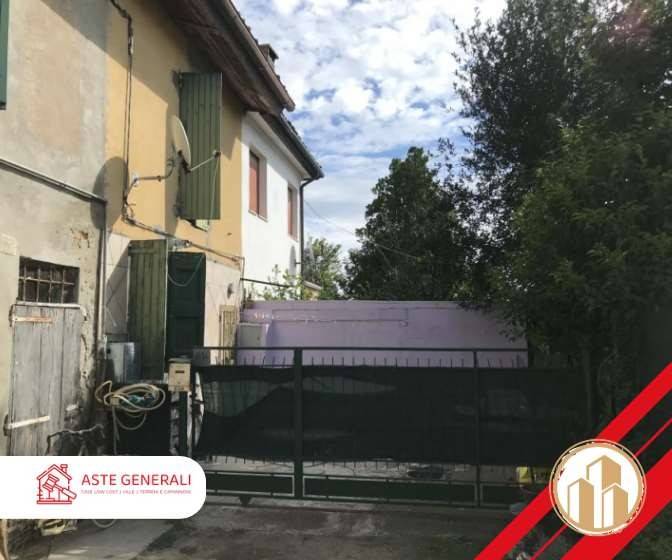 casa indipendente in vendita a Crevalcore in zona Palata Pepoli