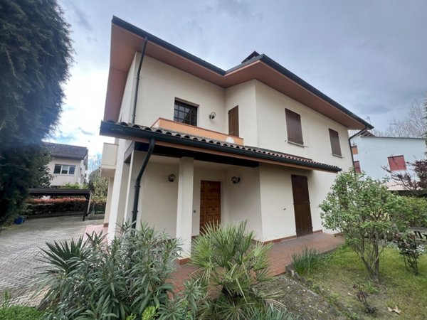 casa indipendente in vendita a Crevalcore