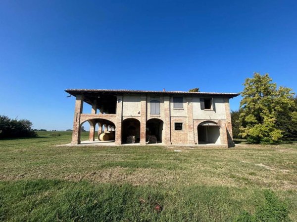 casa indipendente in vendita a Crevalcore in zona Galeazza