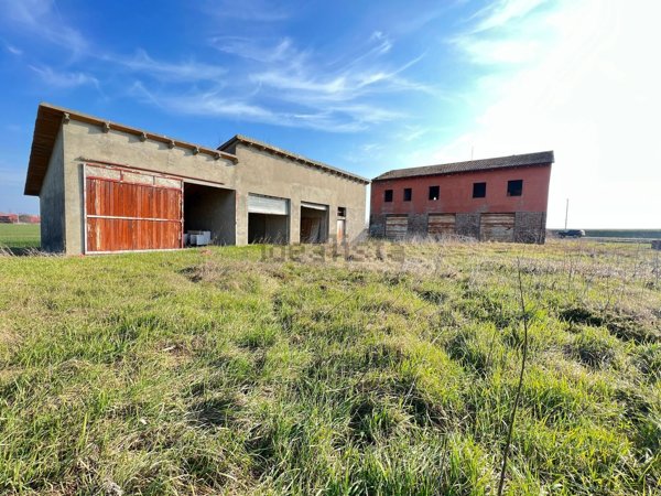 casa semindipendente in vendita a Crevalcore