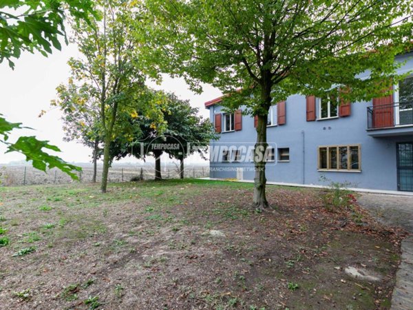 appartamento in vendita a Crevalcore in zona Palata Pepoli