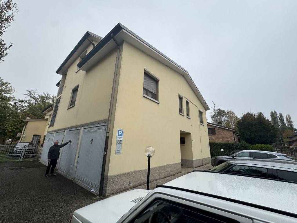 appartamento in vendita a Crevalcore in zona Caselle