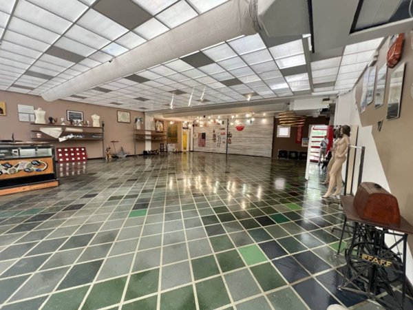 negozio in vendita a Crevalcore