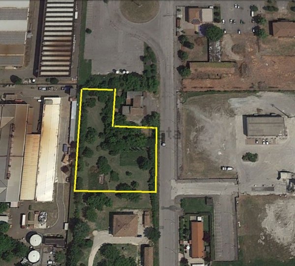 terreno edificabile in vendita a Crevalcore