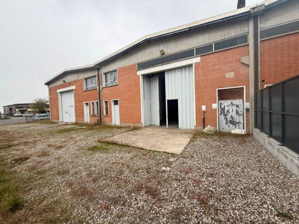 locale commerciale in vendita a Crevalcore