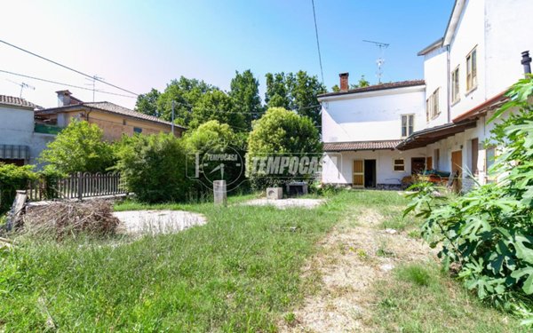 casa semindipendente in vendita a Crevalcore in zona Palata Pepoli