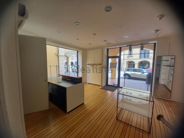 locale commerciale in vendita a Crevalcore