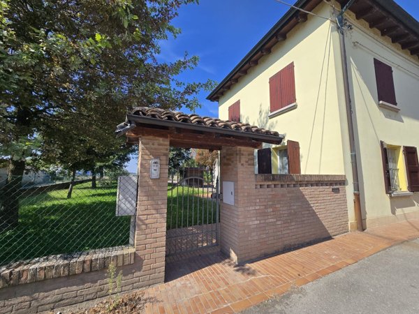 casa indipendente in vendita a Crevalcore in zona Palata Pepoli