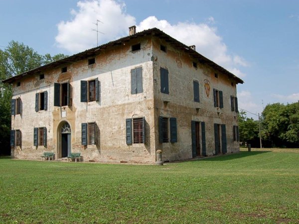 intera palazzina in vendita a Crevalcore