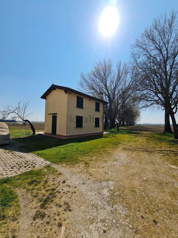 casa indipendente in vendita a Crevalcore