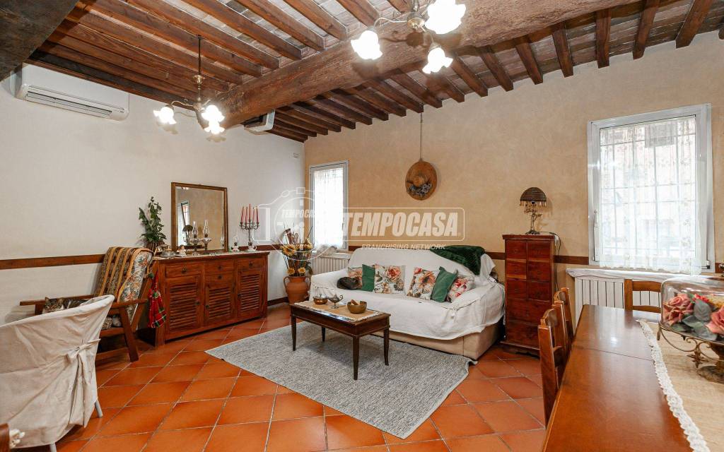 casa indipendente in vendita a Crevalcore in zona Caselle