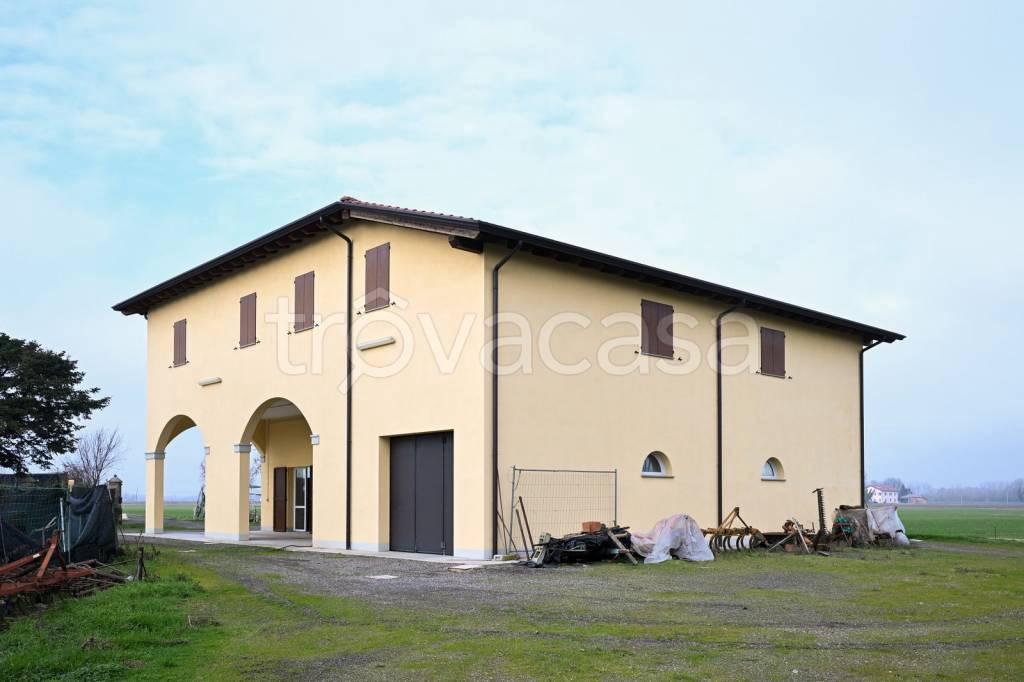 locale commerciale in vendita a Crevalcore