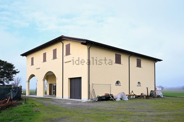 locale di sgombero in vendita a Crevalcore