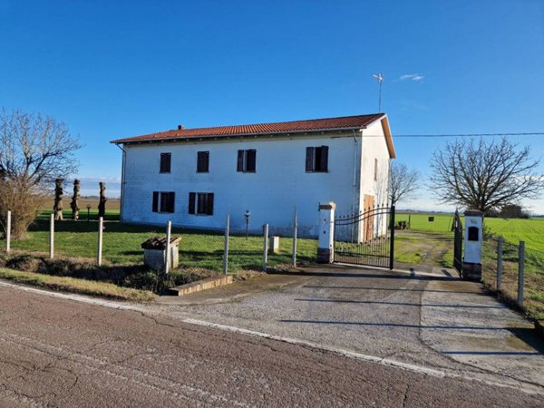 casa indipendente in vendita a Crevalcore