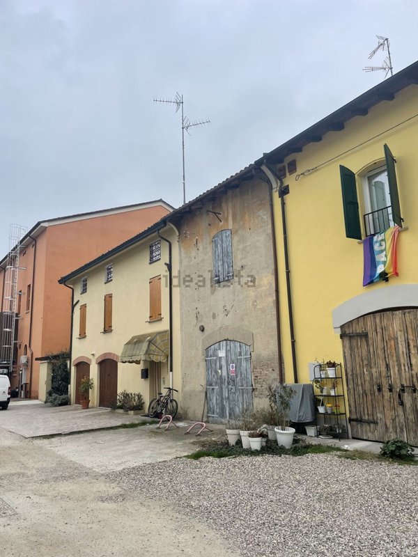 locale di sgombero in vendita a Crevalcore