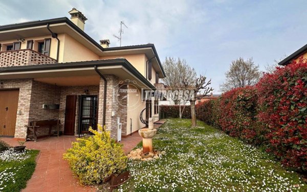 casa indipendente in vendita a Crevalcore