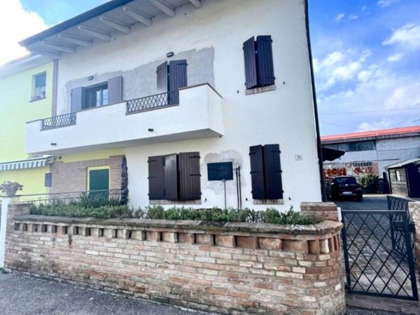 casa indipendente in vendita a Crevalcore