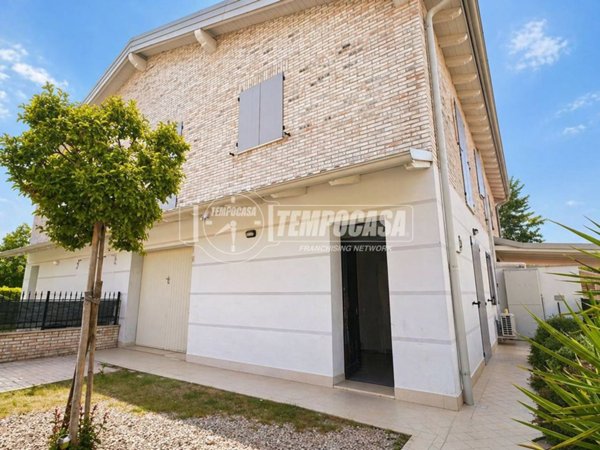 casa indipendente in vendita a Crevalcore