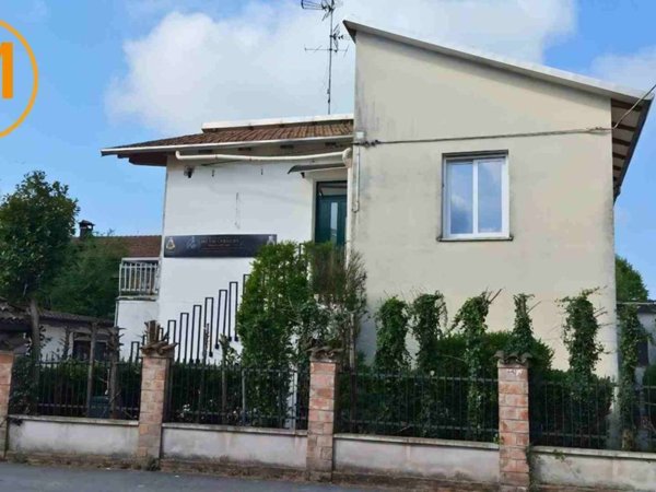 casa indipendente in vendita a Crevalcore in zona Bevilacqua