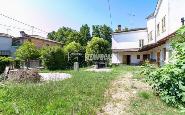 casa semindipendente in vendita a Crevalcore in zona Palata Pepoli