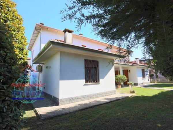 casa indipendente in vendita a Crevalcore in zona Bevilacqua