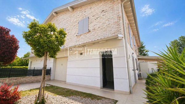 casa indipendente in vendita a Crevalcore