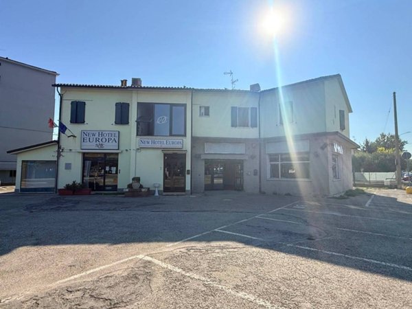 negozio in vendita a Crevalcore