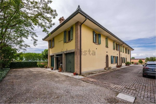 appartamento in vendita a Crevalcore in zona Bevilacqua