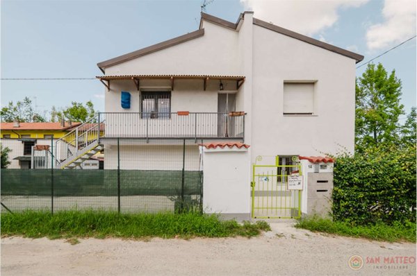 appartamento in vendita a Crevalcore in zona Galeazza