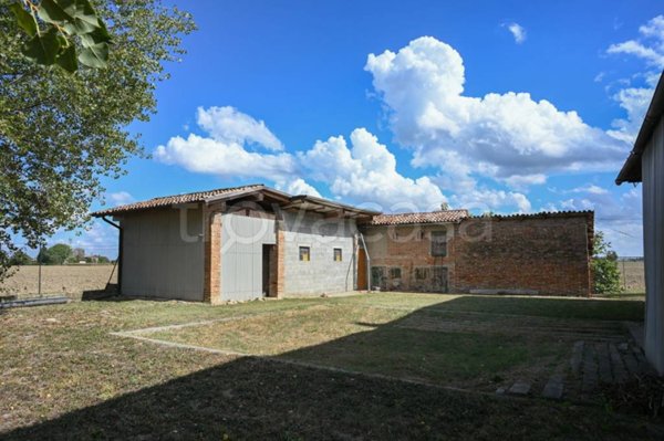 locale commerciale in vendita a Crevalcore