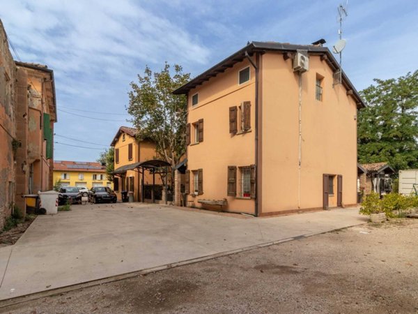 casa indipendente in vendita a Crevalcore in zona Caselle