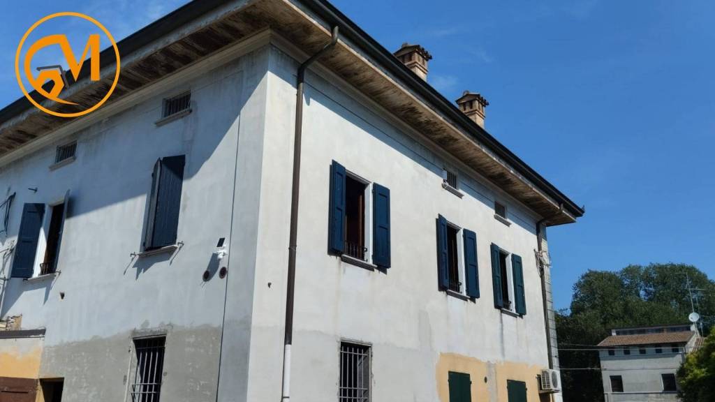 appartamento in vendita a Crevalcore in zona Palata Pepoli