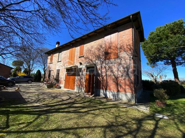casa indipendente in vendita a Dozza in zona Toscanella