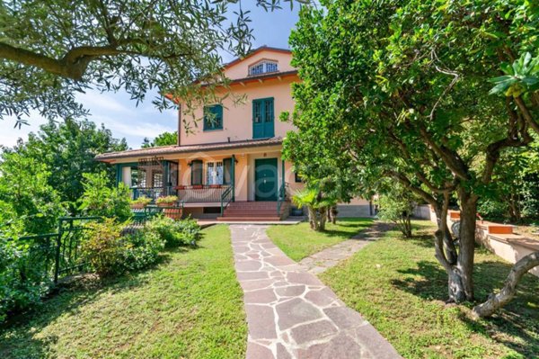 casa indipendente in vendita a Dozza