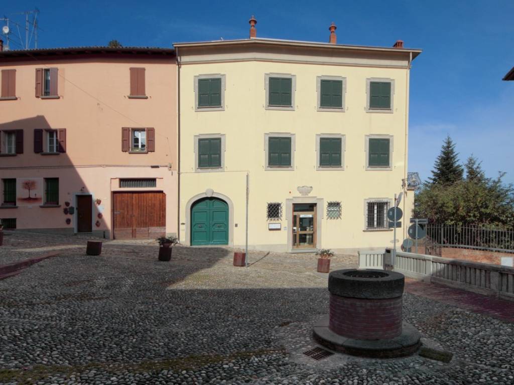 casa indipendente in vendita a Dozza