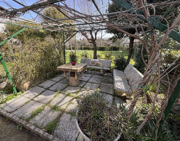 casa indipendente in vendita a Dozza in zona Toscanella