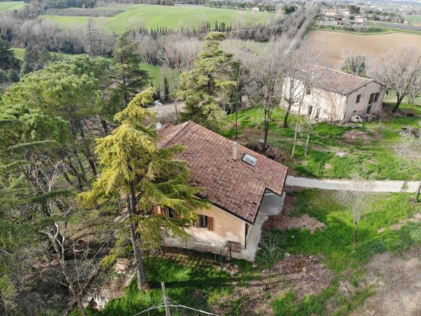 casa indipendente in vendita a Dozza