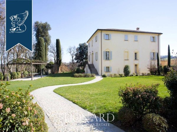 villa in vendita a Dozza in zona Toscanella