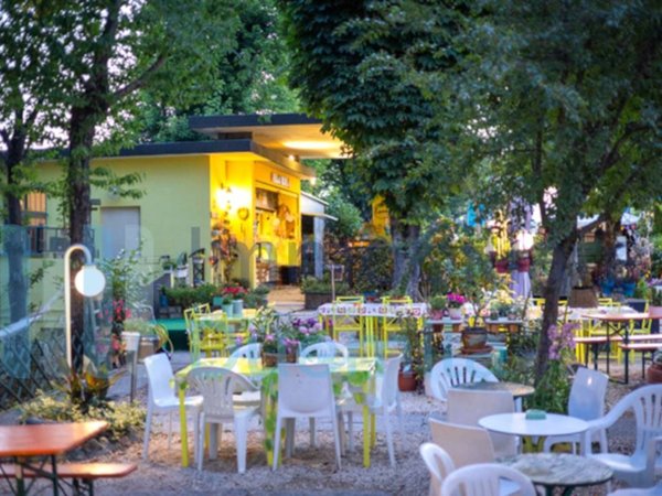 negozio in vendita a Dozza in zona Toscanella