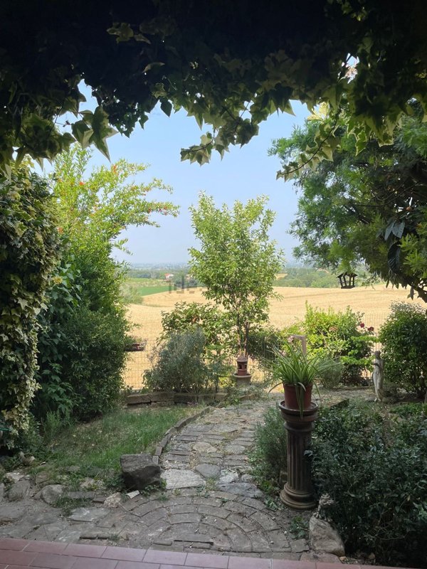 casa indipendente in vendita a Dozza