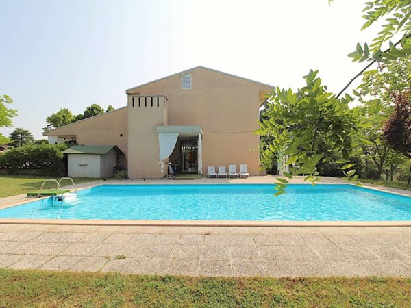 casa indipendente in vendita a Dozza