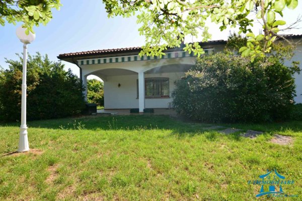 casa indipendente in vendita a Dozza