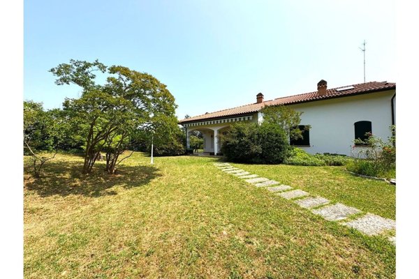 casa indipendente in vendita a Dozza