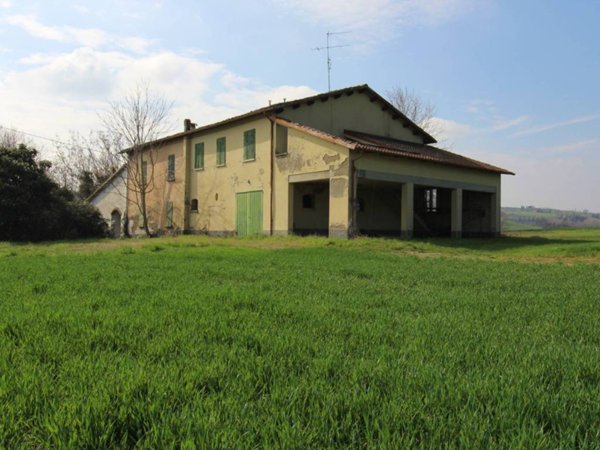 casa indipendente in vendita a Dozza in zona Toscanella