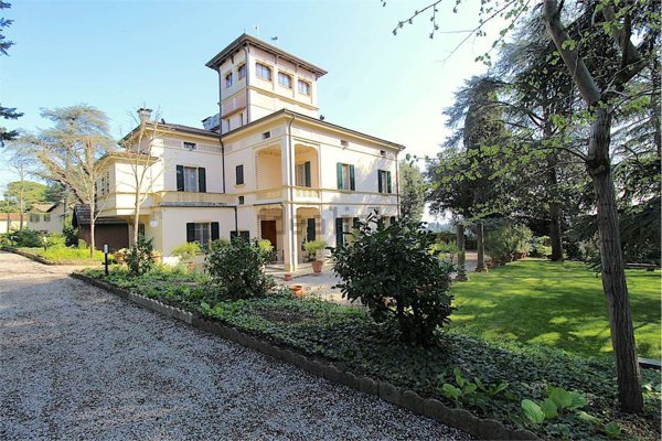 villa in vendita a Dozza