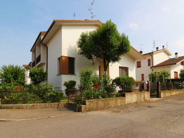 casa indipendente in vendita a Dozza in zona Toscanella